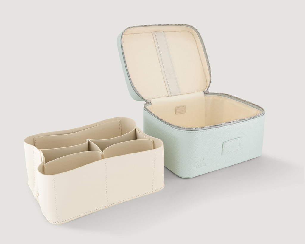Signature Vanity Case- Medium